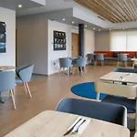 מלון Express - By Ihg