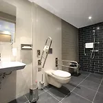 Express - By Ihg מלון