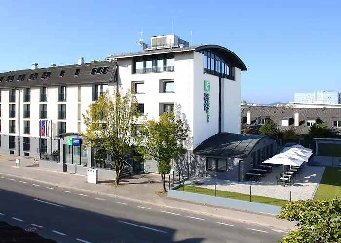 Express - By Ihg 호텔