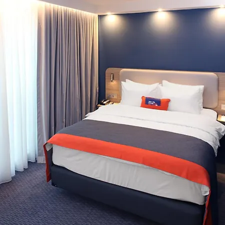 Express - By Ihg Hotell 3*
