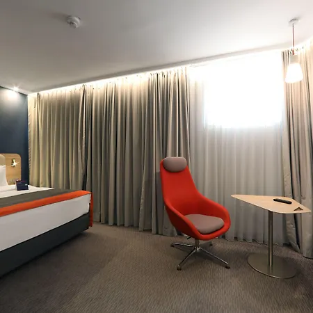 Express - By Ihg 3*