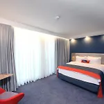 Express - By Ihg 3*
